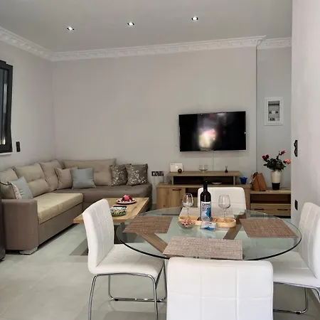 Kontis' Furnished Apartment Loutraki  Exterior photo